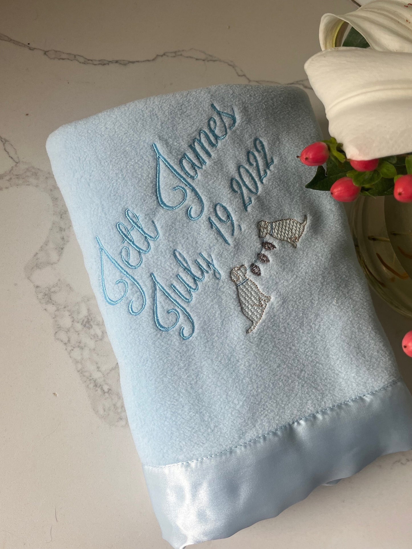 Personalized Baby Blanket, Satin Trimmed Baby Blanket, Embroidered Infant Blanket with Satin Trim, Welcome Gift, Baby Shower Present