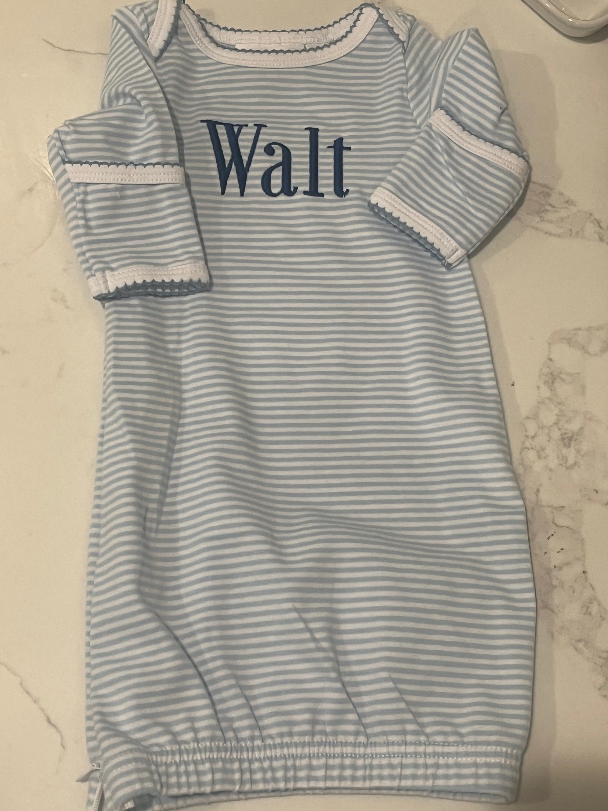 Monogrammed Baby Outfit, Personalized Coming Home Outfit, Personalized Baby Gift, Monogrammed Baby Gown, Newborn Gift, Homecoming Outfit