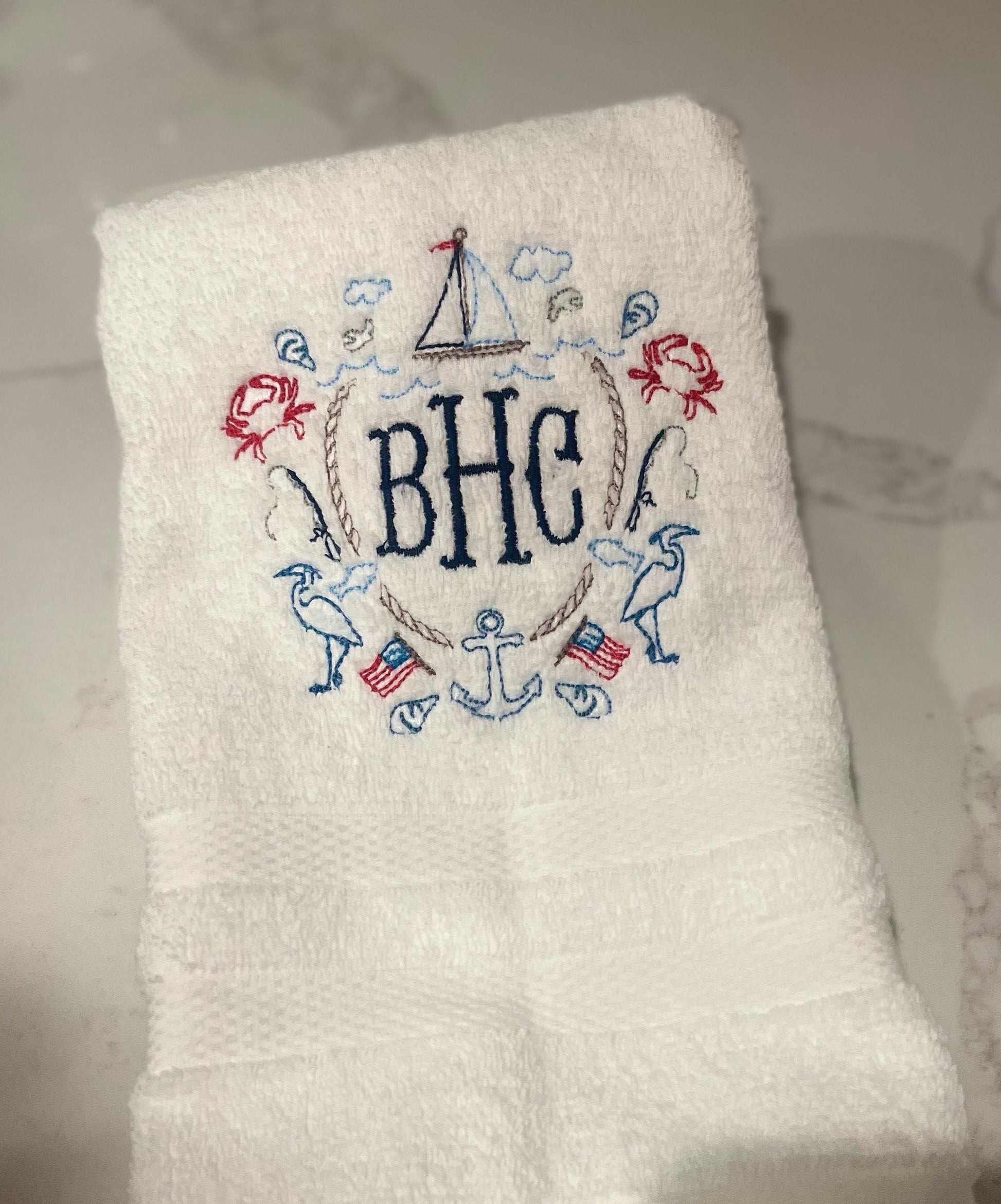 Monogrammed Applique Hand Towel, Personalized Bath Towel, Guest Bathroom , Embroidered Hand Towel, Kitchen Towel, Wedding Gift, Master Bath