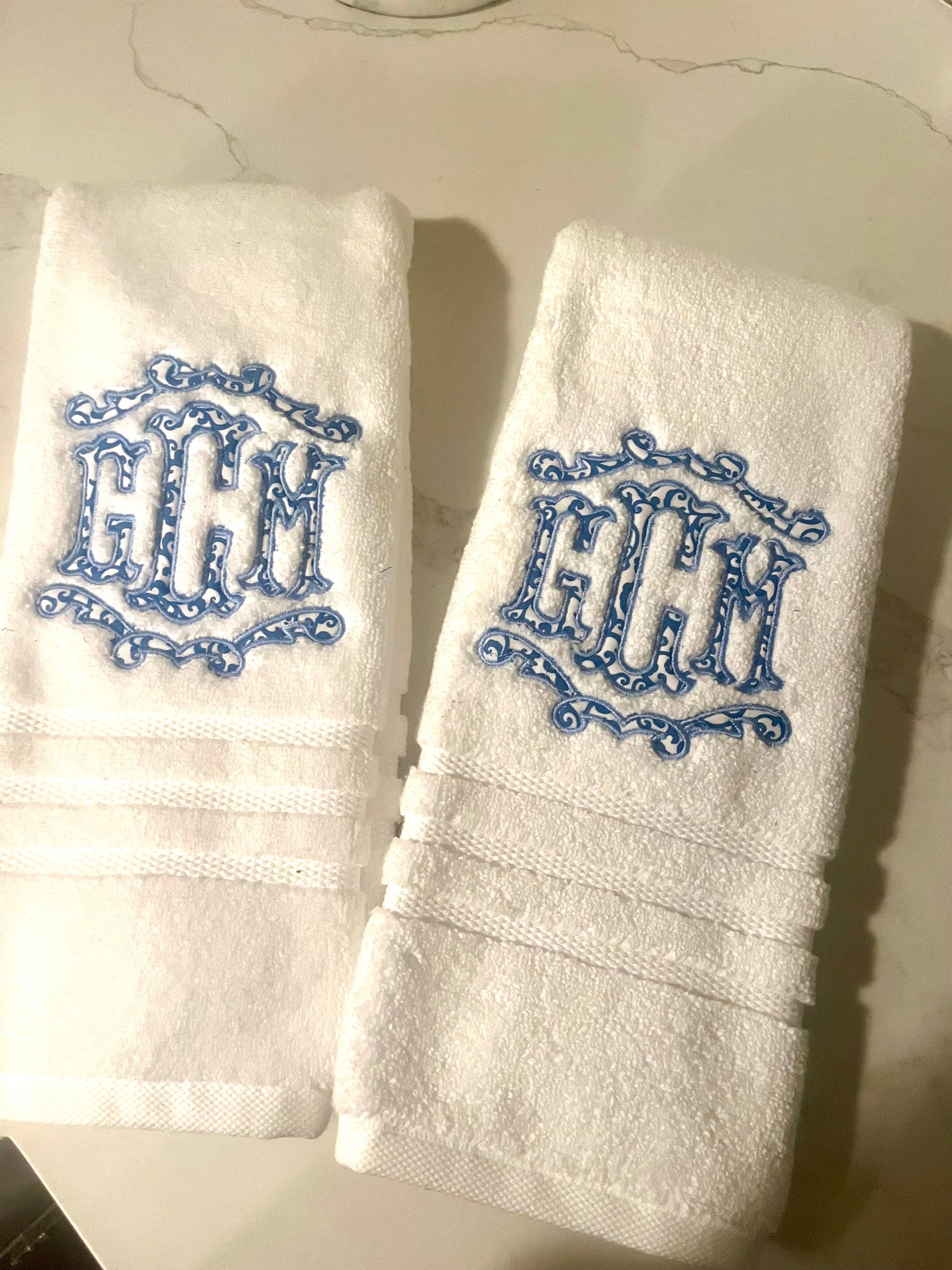 Monogrammed Applique Hand Towel, Personalized Bath Towel, Guest Bathroom , Embroidered Hand Towel, Kitchen Towel, Wedding Gift, Master Bath