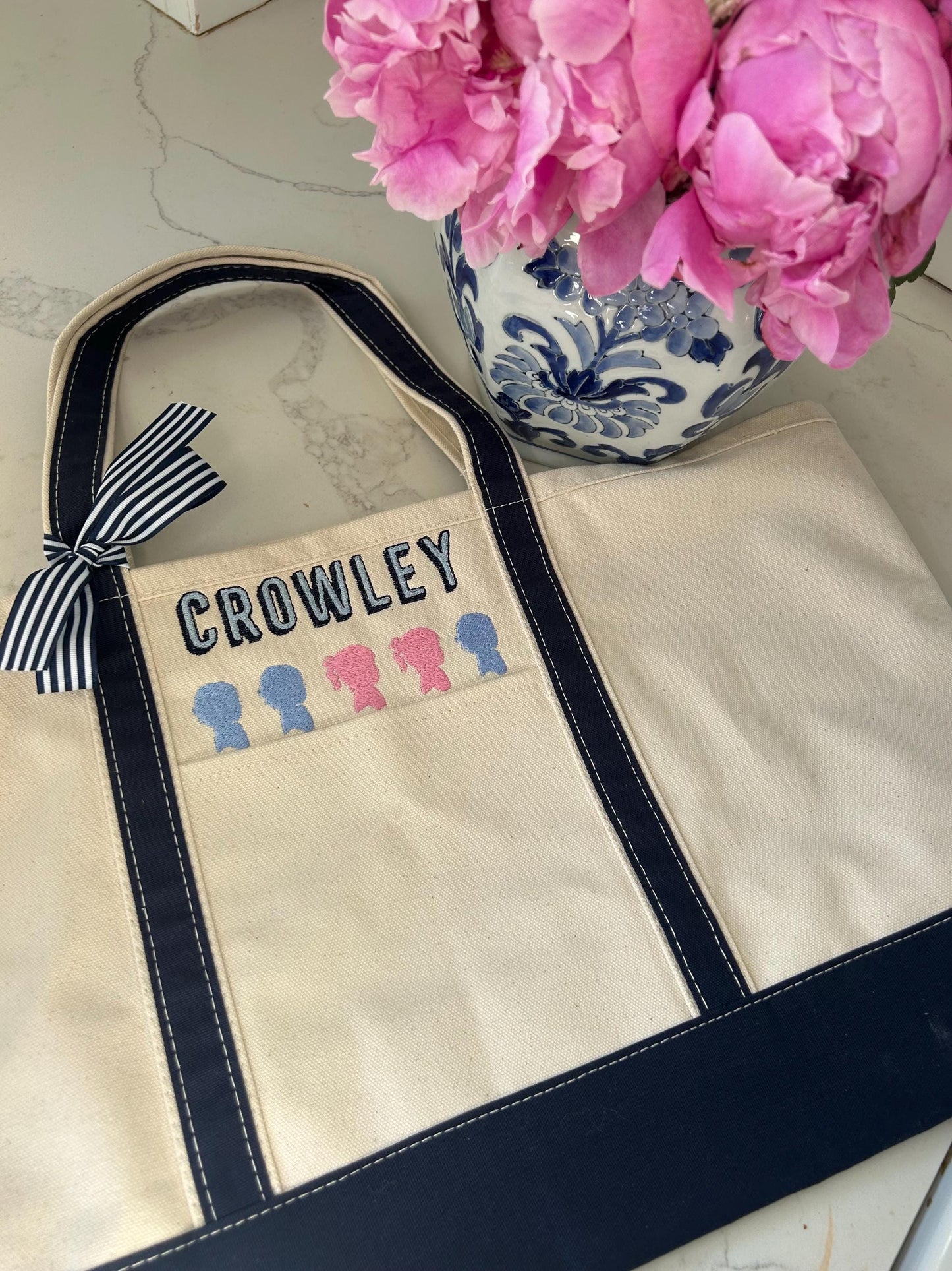 Monogrammed Silhouette Tote Bag, Personalized Canvas Tote, Custom Family Portrait Tote, Personalized Child Diaper Bag, Silhouette Family Bag